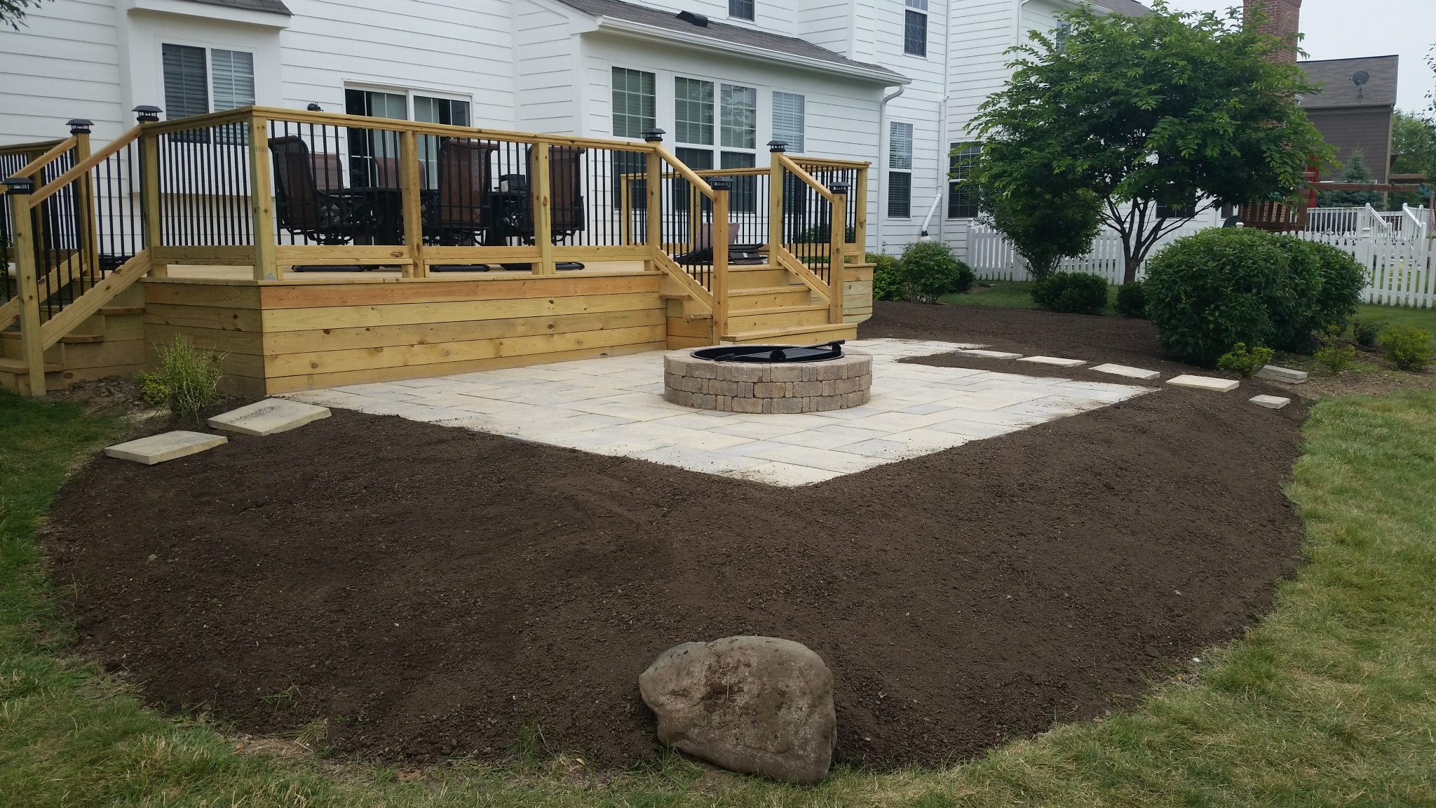 HassleFree Mulch Delivery & Installation in Fishers Indiana